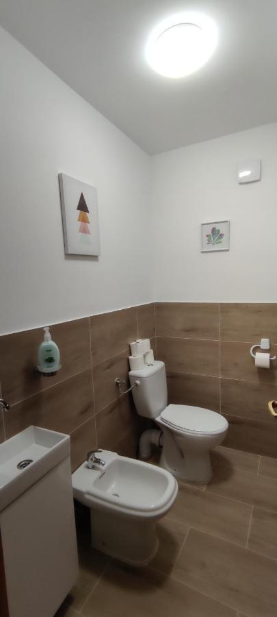 Hella Vendeghaz Hotel Eger Buitenkant foto