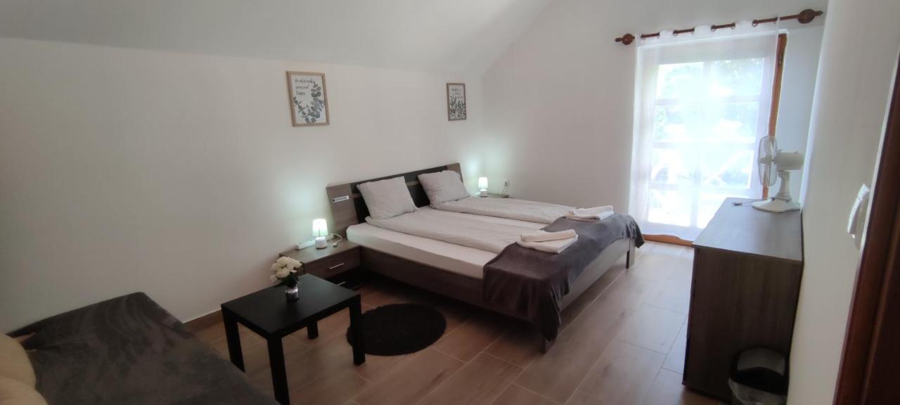 Hella Vendeghaz Hotel Eger Buitenkant foto